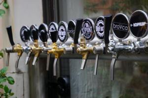 84154306-2B01-46AD-9AFB-9D317202F9D0